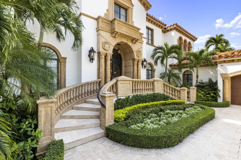 120 Clarendon Avenue Palm Beach, FL