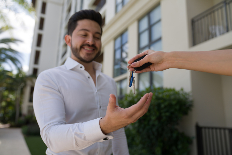 giving his key house